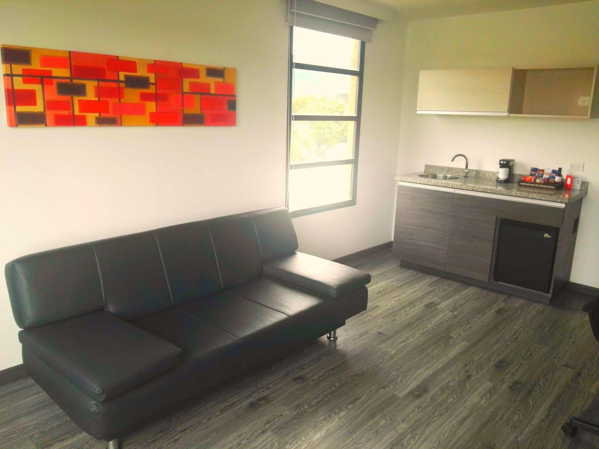 Best Western Calleja Suites Bogotá Exteriör bild